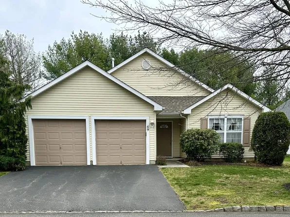 49 Clear Lake Rd, Whiting, NJ 08759