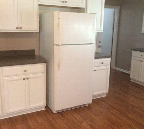5th image of 151 Carlisle Dr
