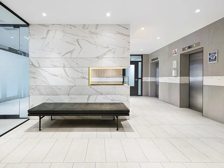 25 Cougar Ct — Photo 2