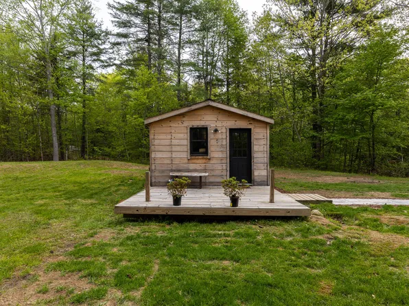 76 Hubbard Road, Berwick, ME 03901