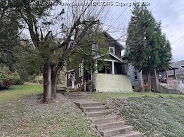 927 W Main St, Grafton, WV 26354