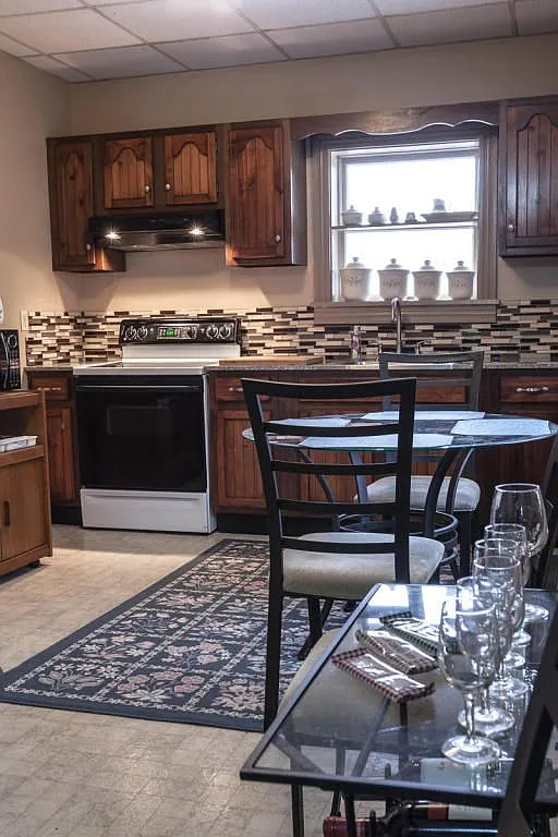 1 bed, 1000 sqft, $1,150 — Photo 1