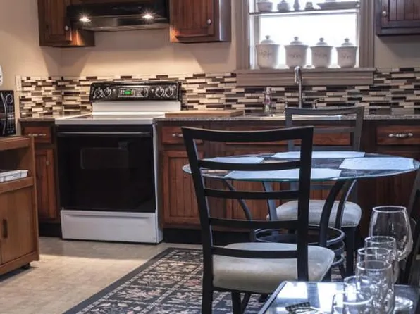 534 S Market St APT 202, Elizabethtown, PA 17022