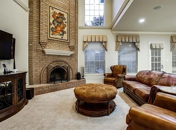 5th image of 2708 Meadowview Dr