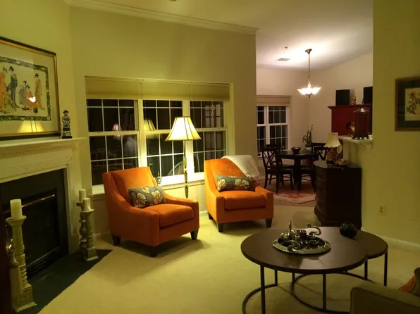 383 Hopkins Landing Dr #383, Essex, MD 21221