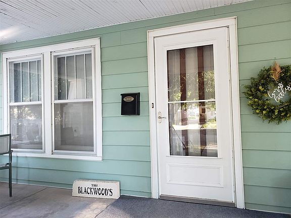 4th image of 630 Clarke St