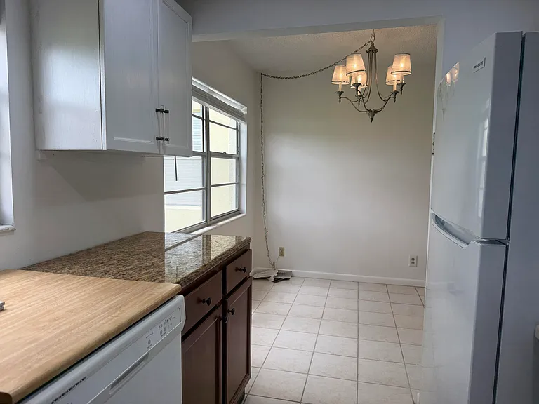 52 Dorset Dr #B — Photo 20