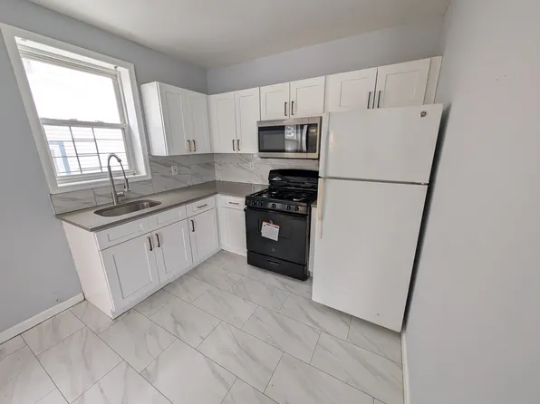 19 Schuyler Ave Floor 3, Newark, NJ 07112