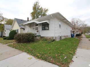732 N 3rd St, Clinton, IA 52732