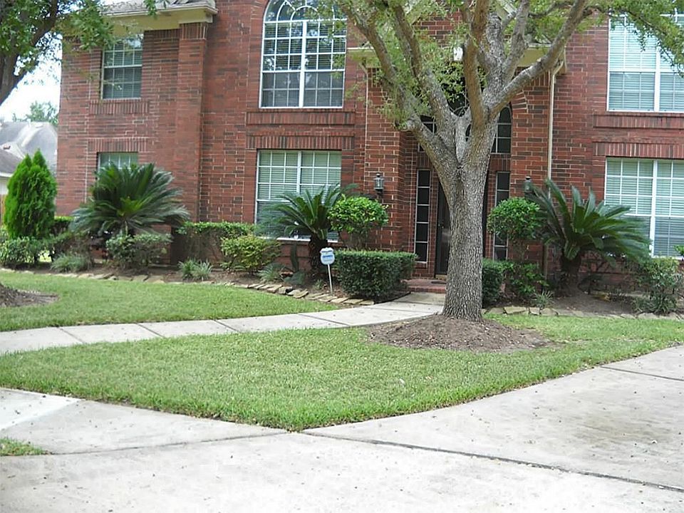 1st image of 2006 Claire Ct