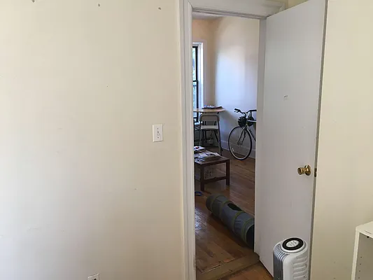 Rented by Nooklyn NYC LLC | media 11