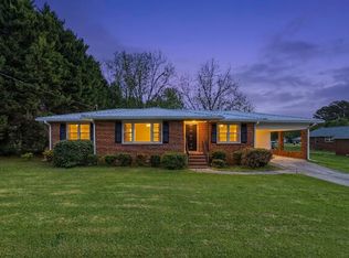 93 Carlton Ave, Union Point, GA 30669