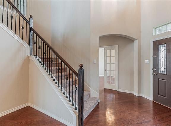 2nd image of 600 Beau Dr