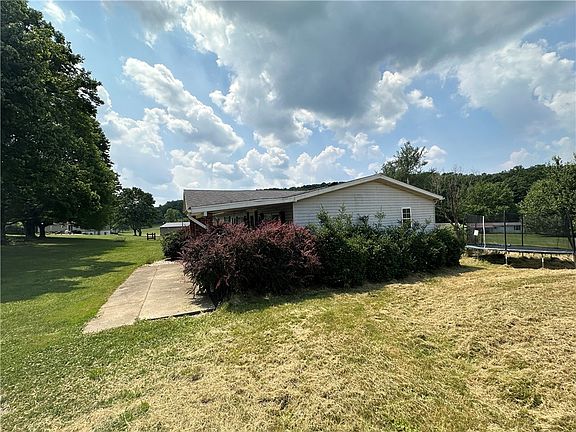 4th image of 107 Rose Ln