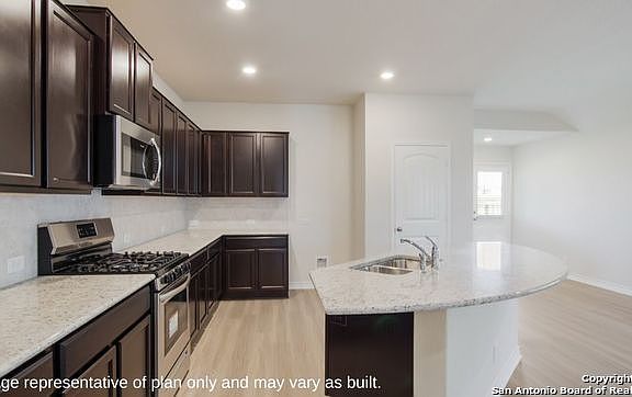 3rd image of 8110 Chestnut Blue Dr