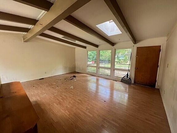 3rd image of 158 Cornell Ct