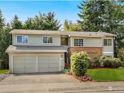 1621 N 201st Street, Seattle, WA, 98133