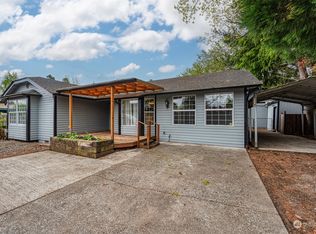 519 6th St NW, Puyallup, WA