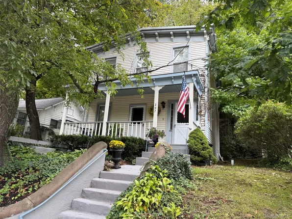 297 Main St Floor 2, Northport, NY 11768