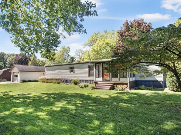 74153 8th Ave, South Haven, MI 49090