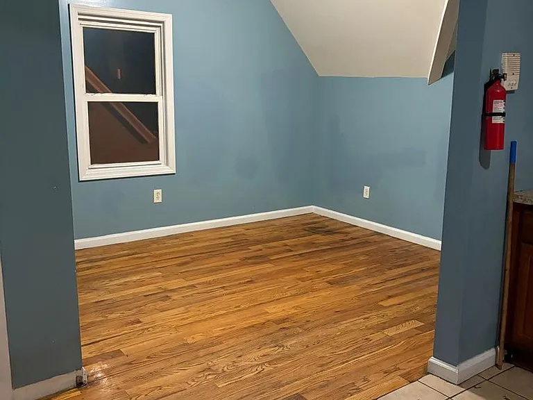 42 Fabyan Pl — Photo 5