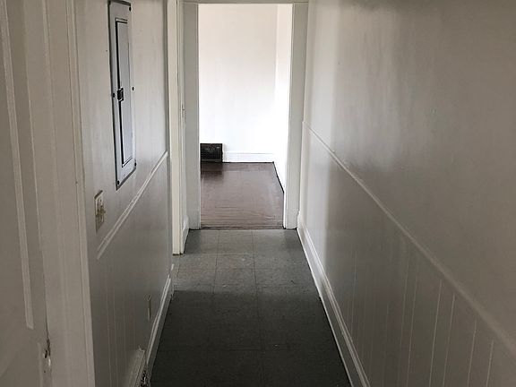 5th image of 10423 Lorain Ave
