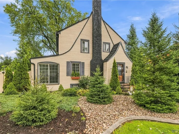 95 Morrow Ave, Lockport, NY 14094