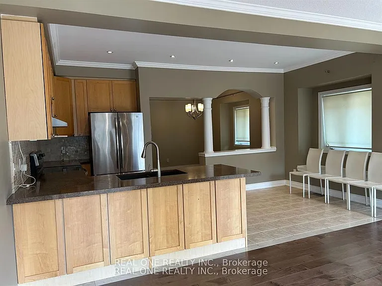 2460 Felhaber Cres — Photo 9