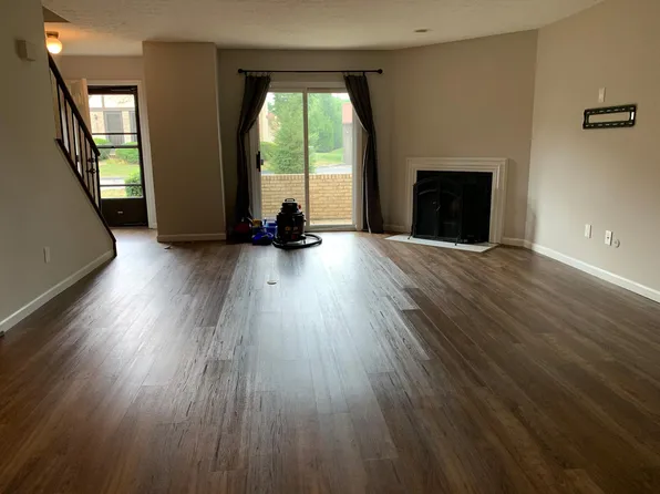 5281 Wood Run Blvd, Columbus, OH 43220