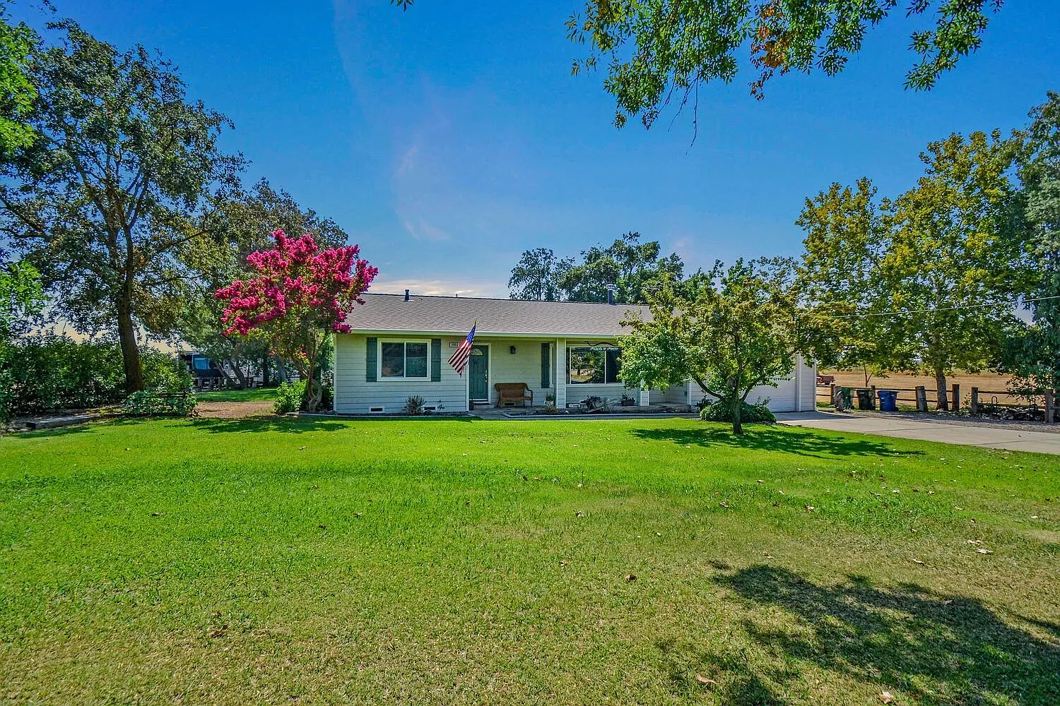 11860 Walmort Rd photo 1