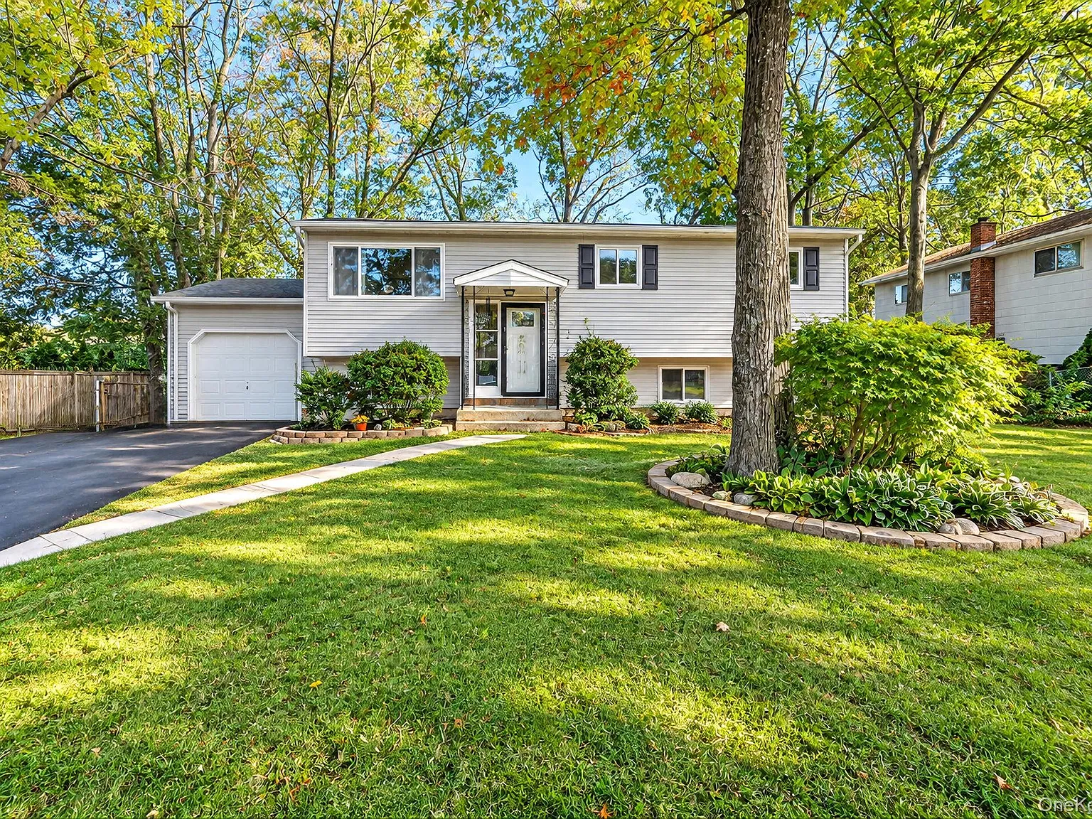 4 bed, 1.0 bath, 1698 sqft, $4,500 — Photo 1
