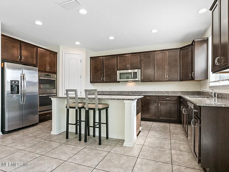 3315 Ridgeview Dr — Photo 8