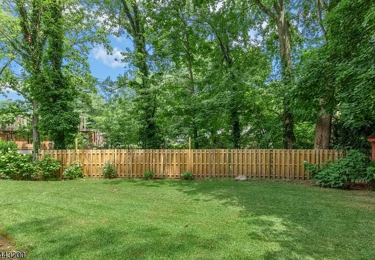 162 Mountainview Dr — Photo 35