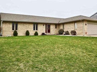 2520 Shawnee Dr, Springfield, IL 62702