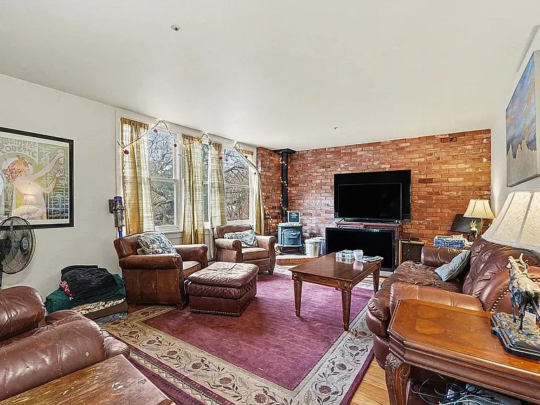 623 Marine St — Photo 4