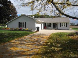 8573 Loire Valley Dr, Tecumseh, MI 49286