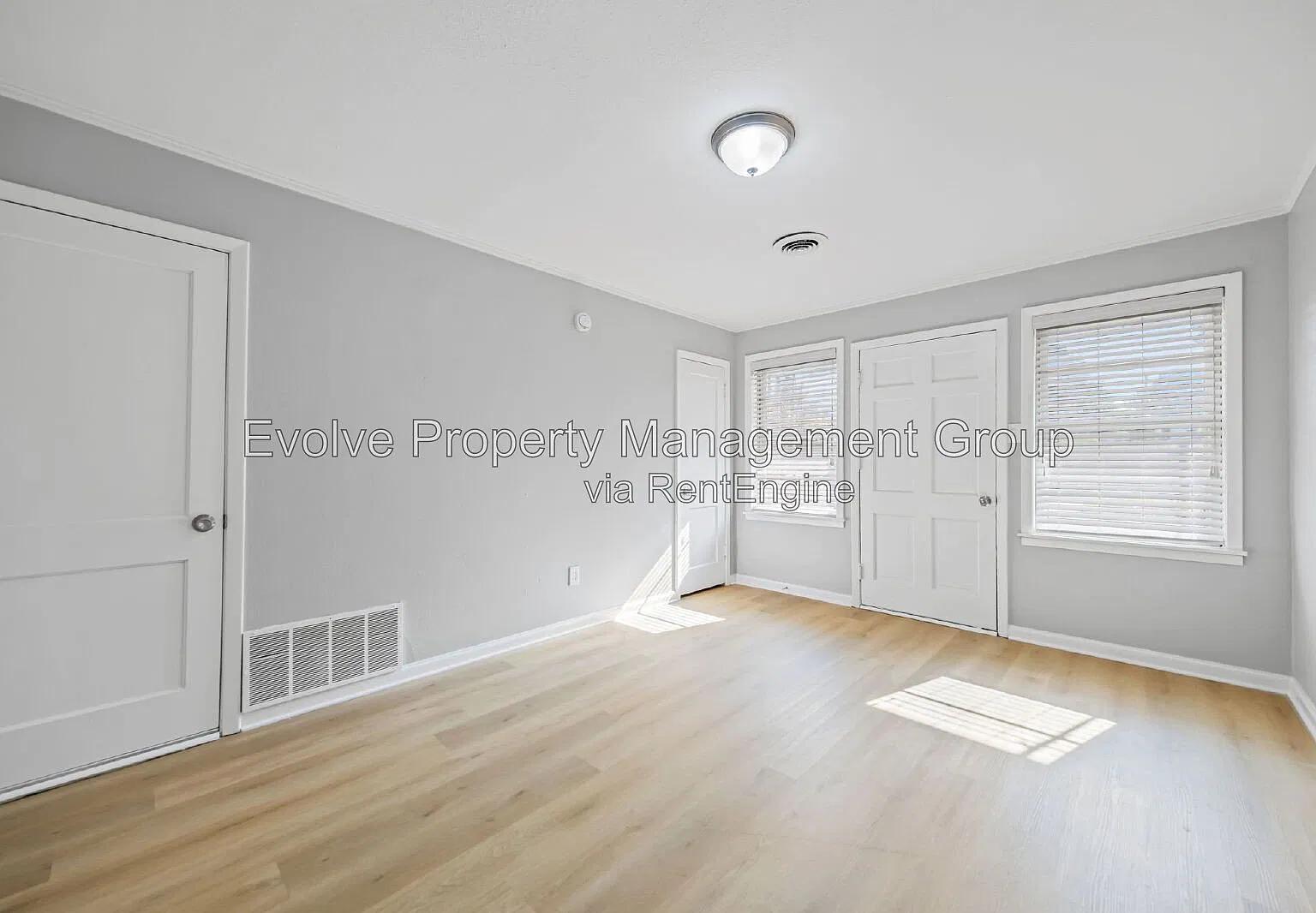 3 bed, 2.0 bath, 1290 sqft, $1,395 — Photo 4