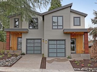 8566 SW 20th Ave, Portland, OR 97219