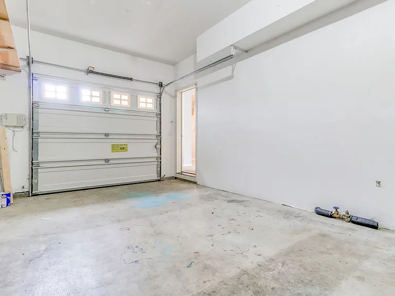 20467 SW Rosemount St — Photo 25
