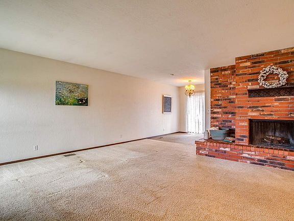 4th image of 5709 Fountain Head Dr