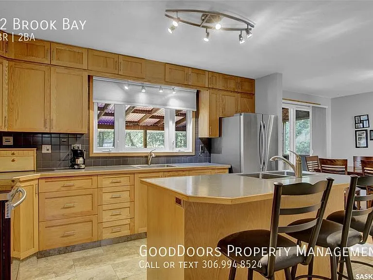 32 Brook Bay — Photo 3