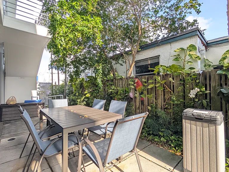 4324 N Ocean Dr #3 — Photo 12