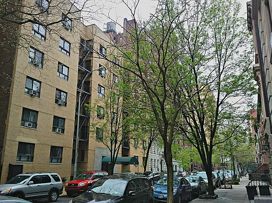 Sold by Nest Seekers International | media 8
