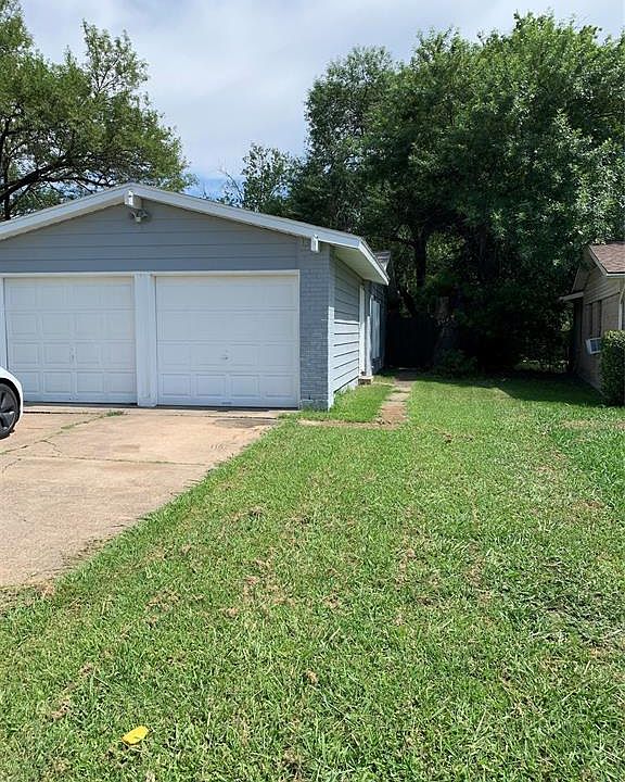 1st image of 443 Melrose Dr