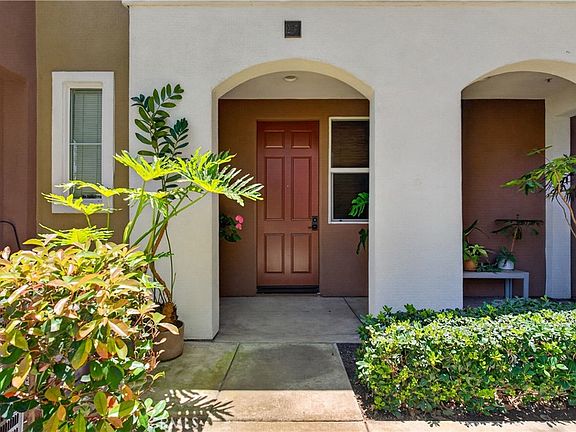 3rd image of 217 W Zinfandel Dr