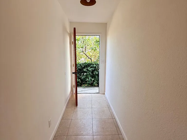 1027 Coronado Terrace — Photo 26
