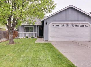 1233 SW 31st St, Redmond, OR 97756