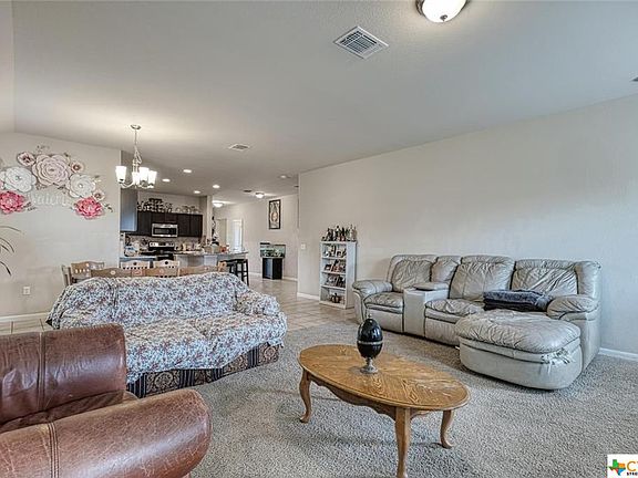 4th image of 127 Denton Dr