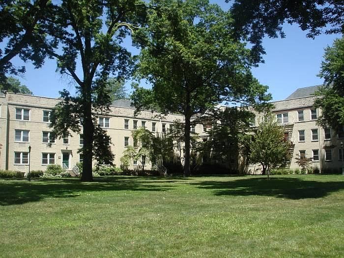 1st image of 116 Woodside Grn