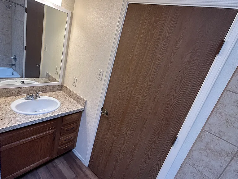 4025 Mary Cir #C — Photo 10